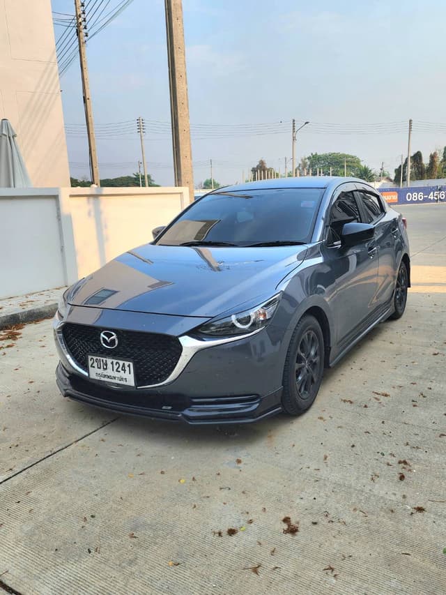 Mazda 2 Sedan